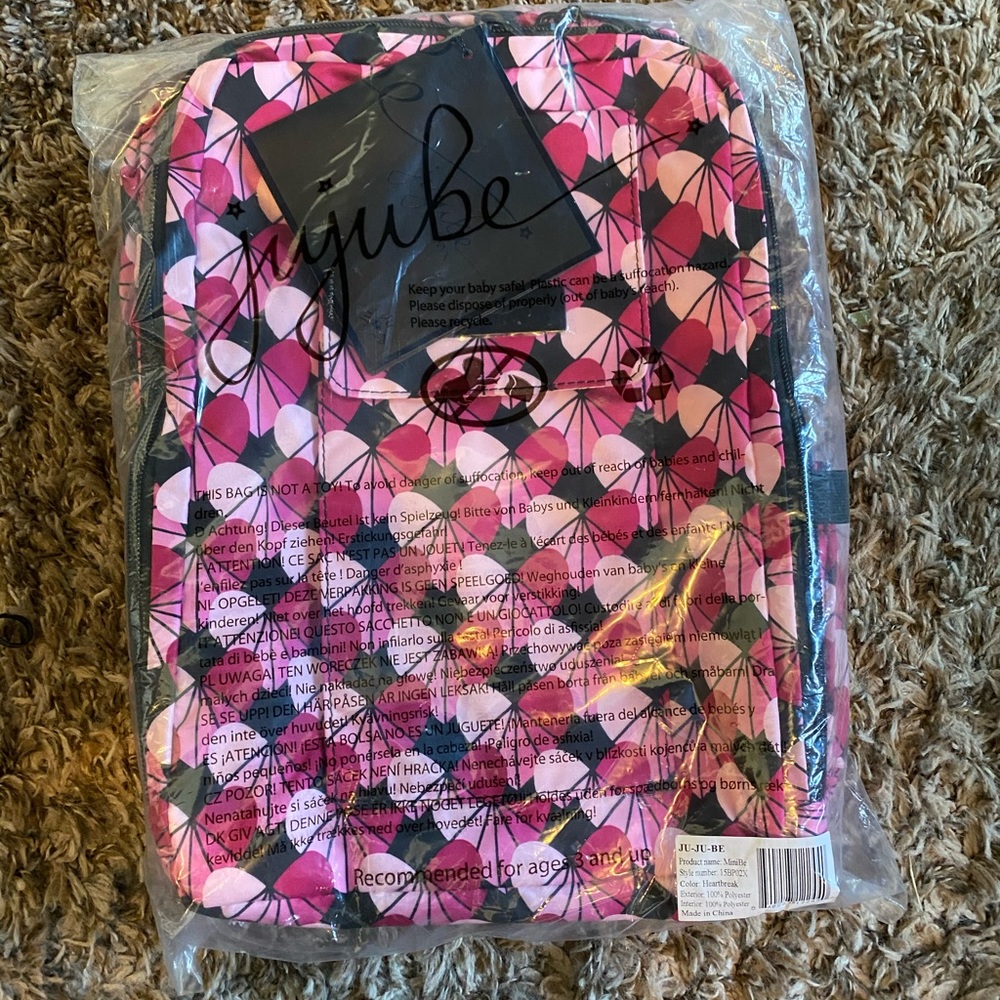 Brand new JuJuBe Mini-Be Heartbreak